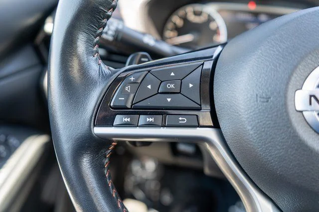 Used 2021 Blue Nissan 2.5 SR AWD image 23
