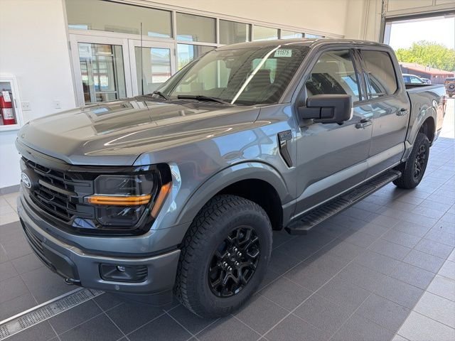 New 2026 Carbonized Gray Metallic Ford XLT image 5