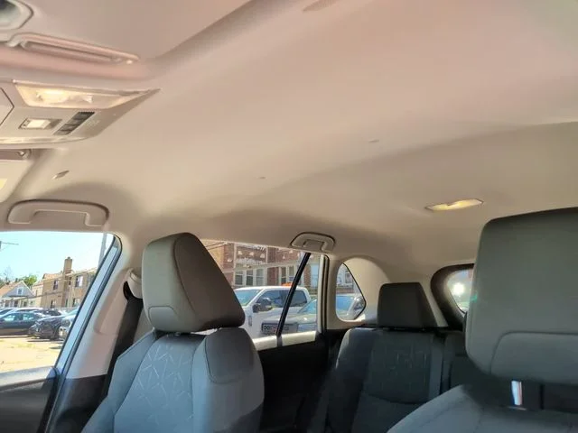 Used 2025 White Toyota XLE image 22