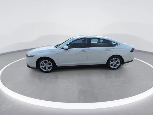 Used 2025 White Honda LX image 5