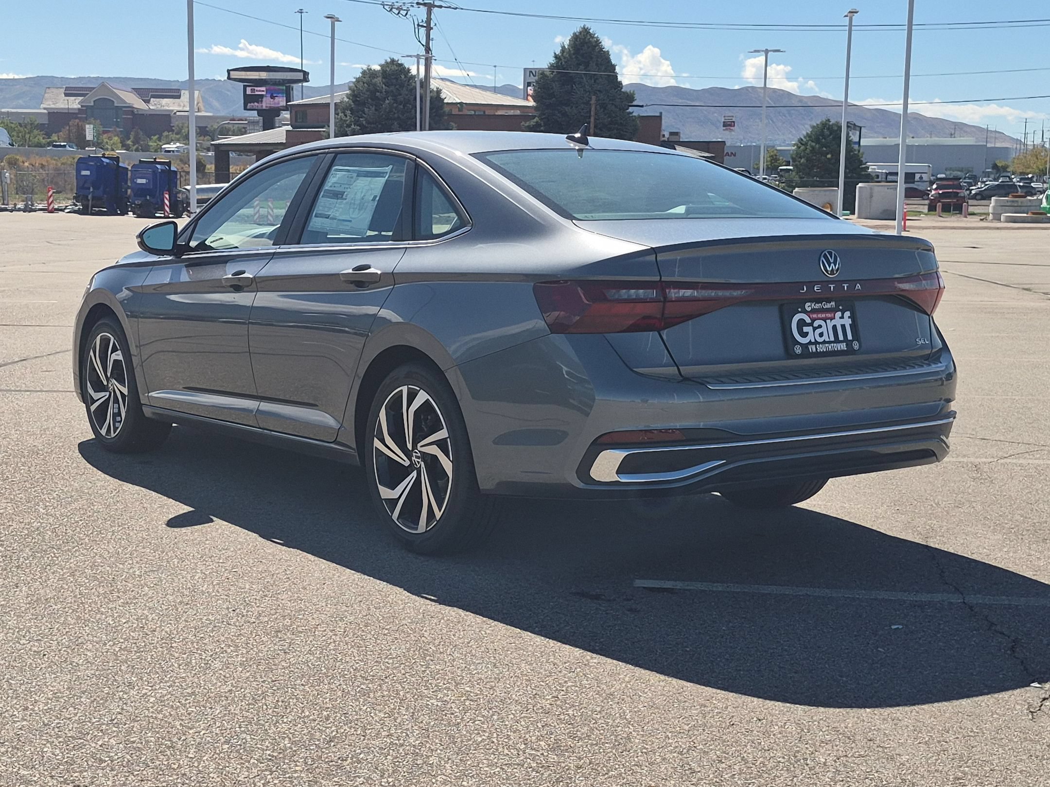 New 2027 Platinum Gray Metallic Volkswagen SEL image 5