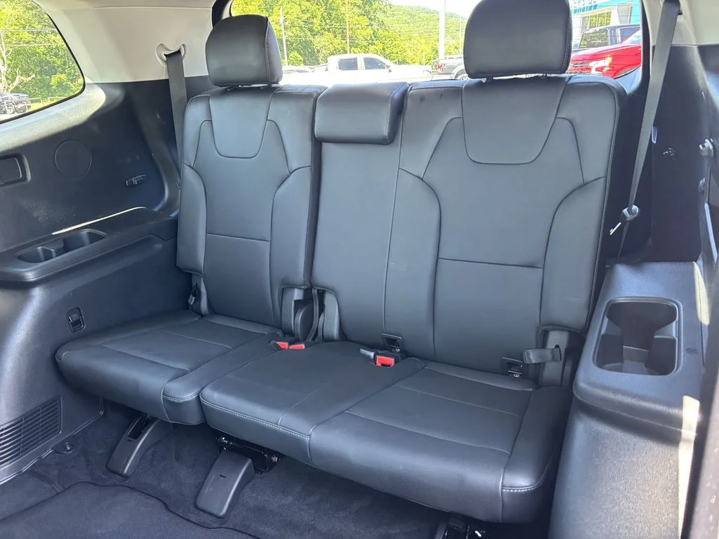 Used 2021 Black Kia EX image 19