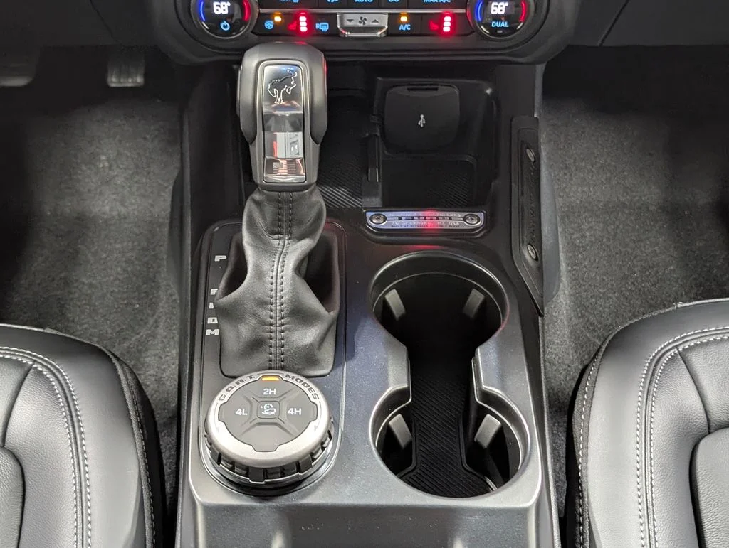New 2026 Avalanche Gray Ford Outer Banks® image 7