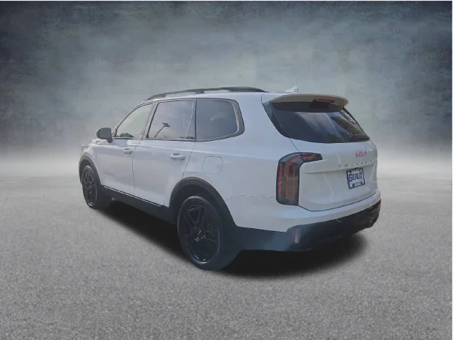 Used 2024 White Kia EX X-Line image 10