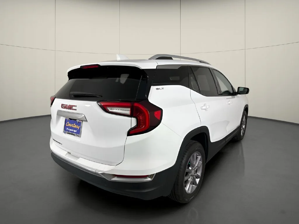 Used 2024 Summit White GMC SLT image 8