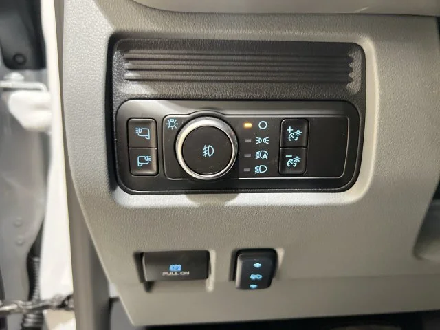 New 2026 White Ford XLT image 14