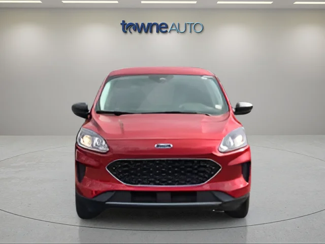 Used 2022 Red Ford SE image 8