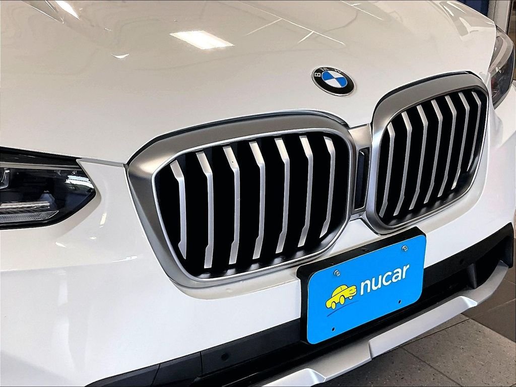 Used 2022 White BMW xDrive30i image 30