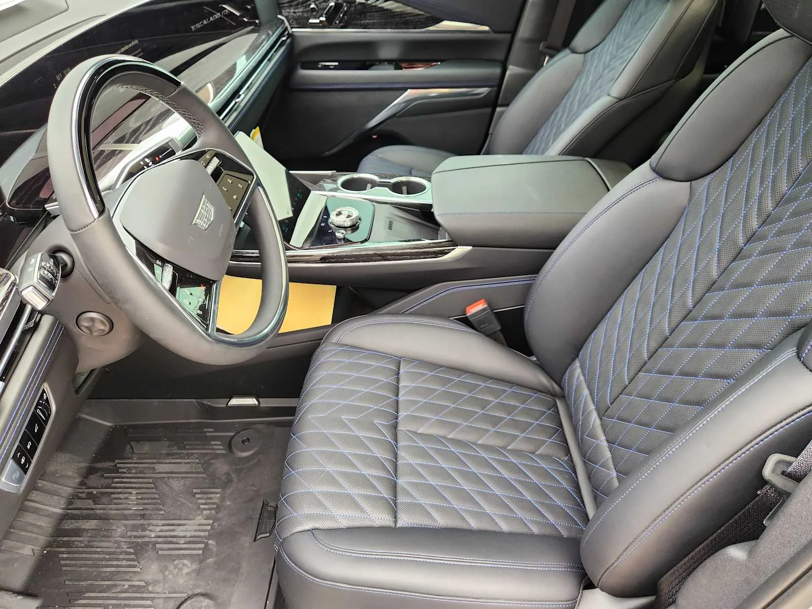 New 2026 Luna Metallic Cadillac Luxury image 8