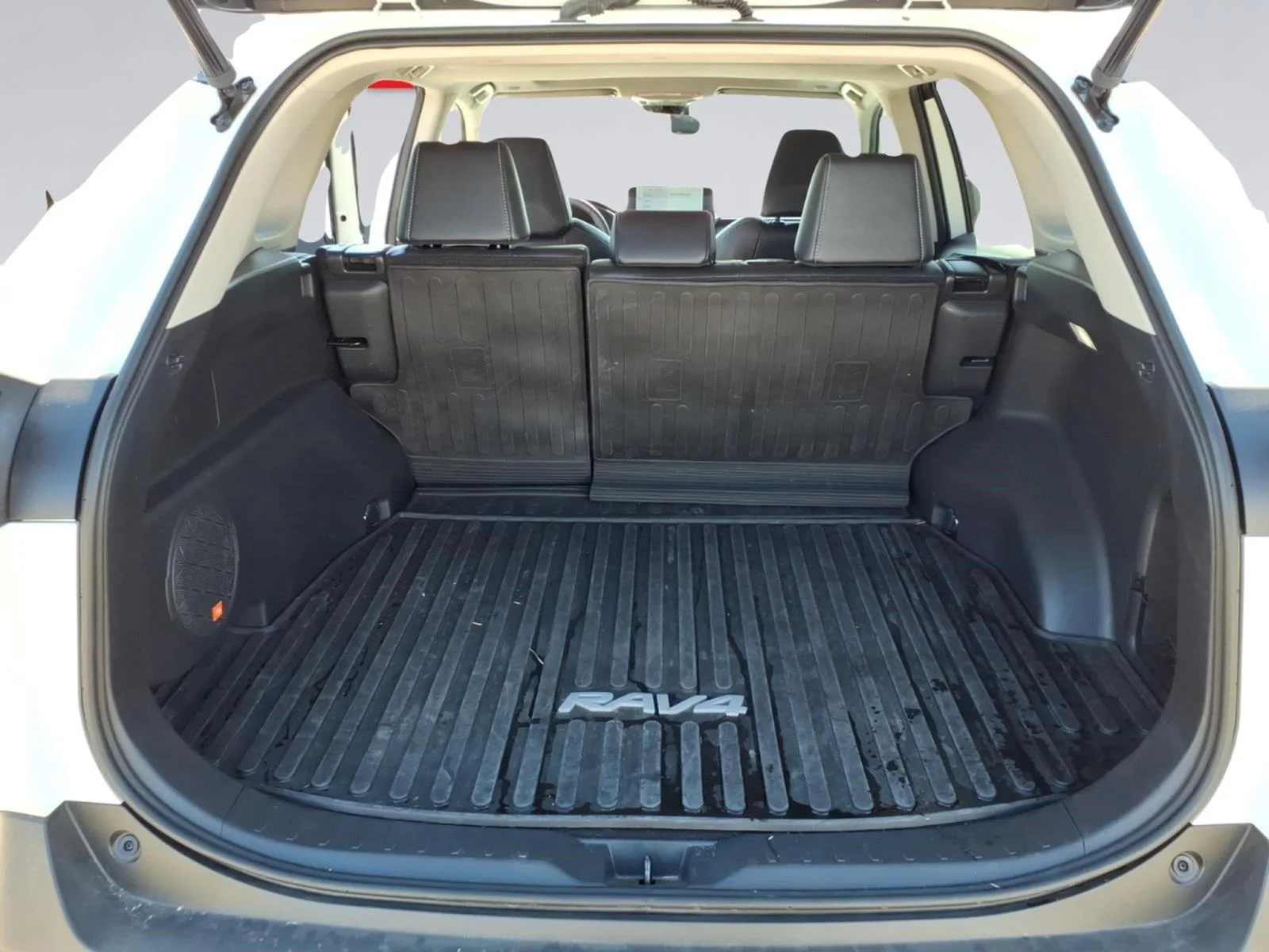 Used 2023 Wind Chill Pearl Toyota Limited image 9