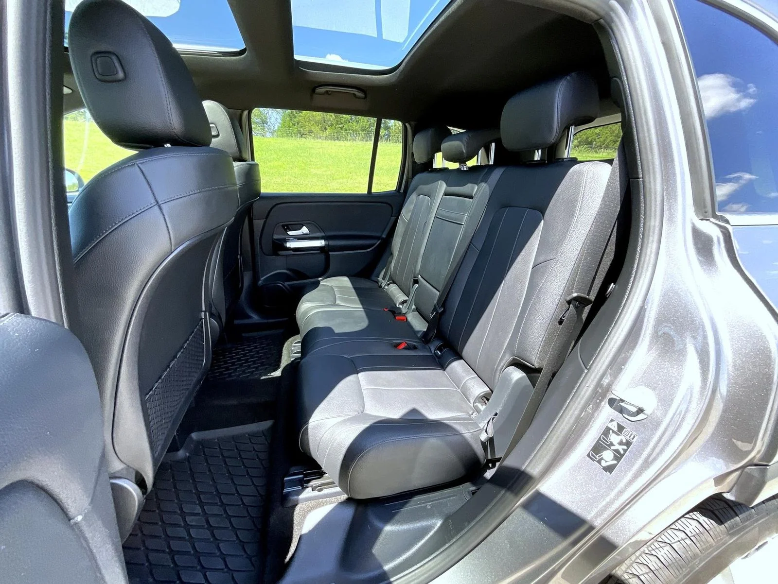 Used 2021 Gray Mercedes-Benz GLB 250 image 20