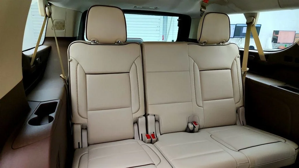 Used 2023 White Frost Tricoat GMC Denali 4WD w/ Panoramic Roof, 22