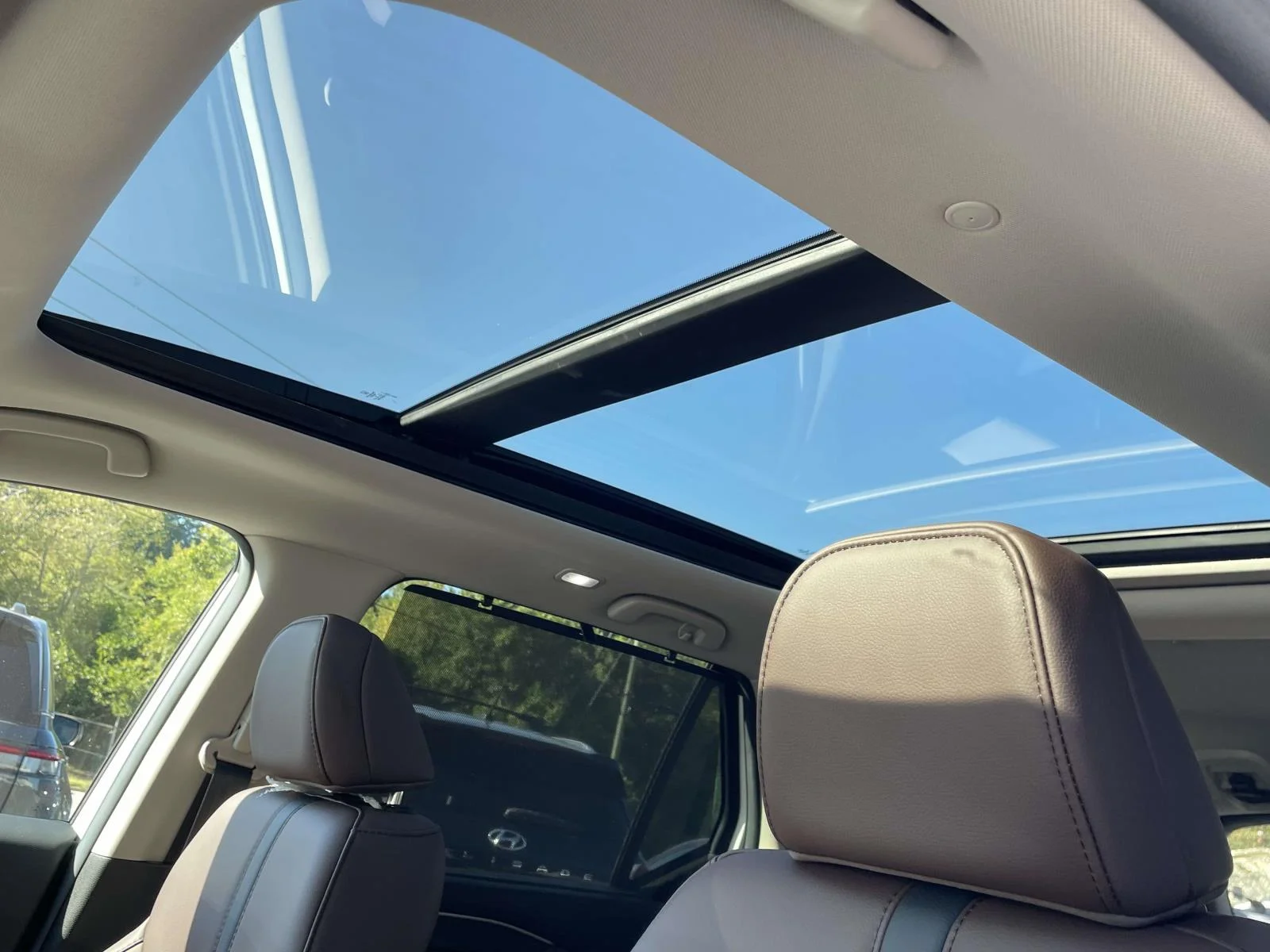 New 2026 Platinum White Pearl Honda TOURING AWD image 4