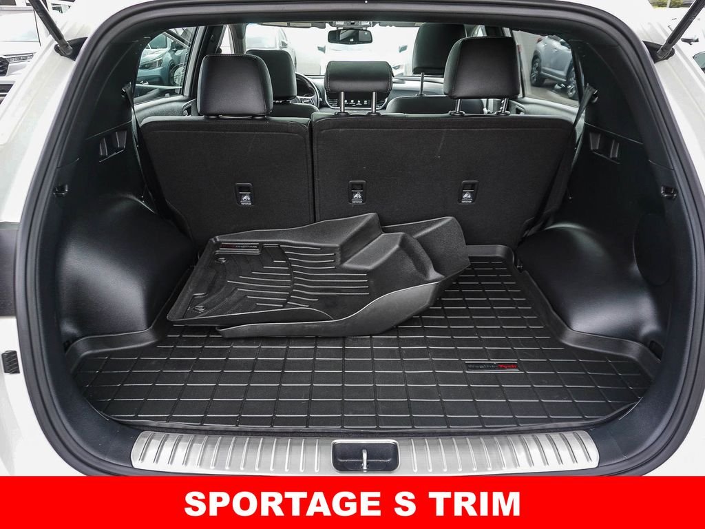 Used 2021 White Kia S image 24