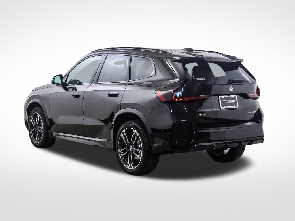 New 2027 Black Sapphire Metallic BMW xDrive28i image 3
