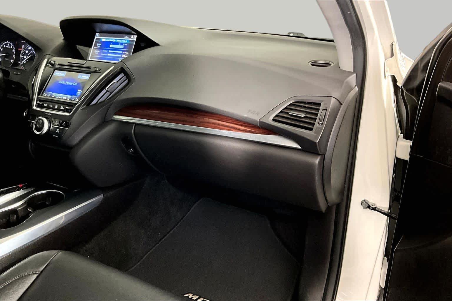 Used 2016 White Diamond Pearl Acura w/Tech image 18