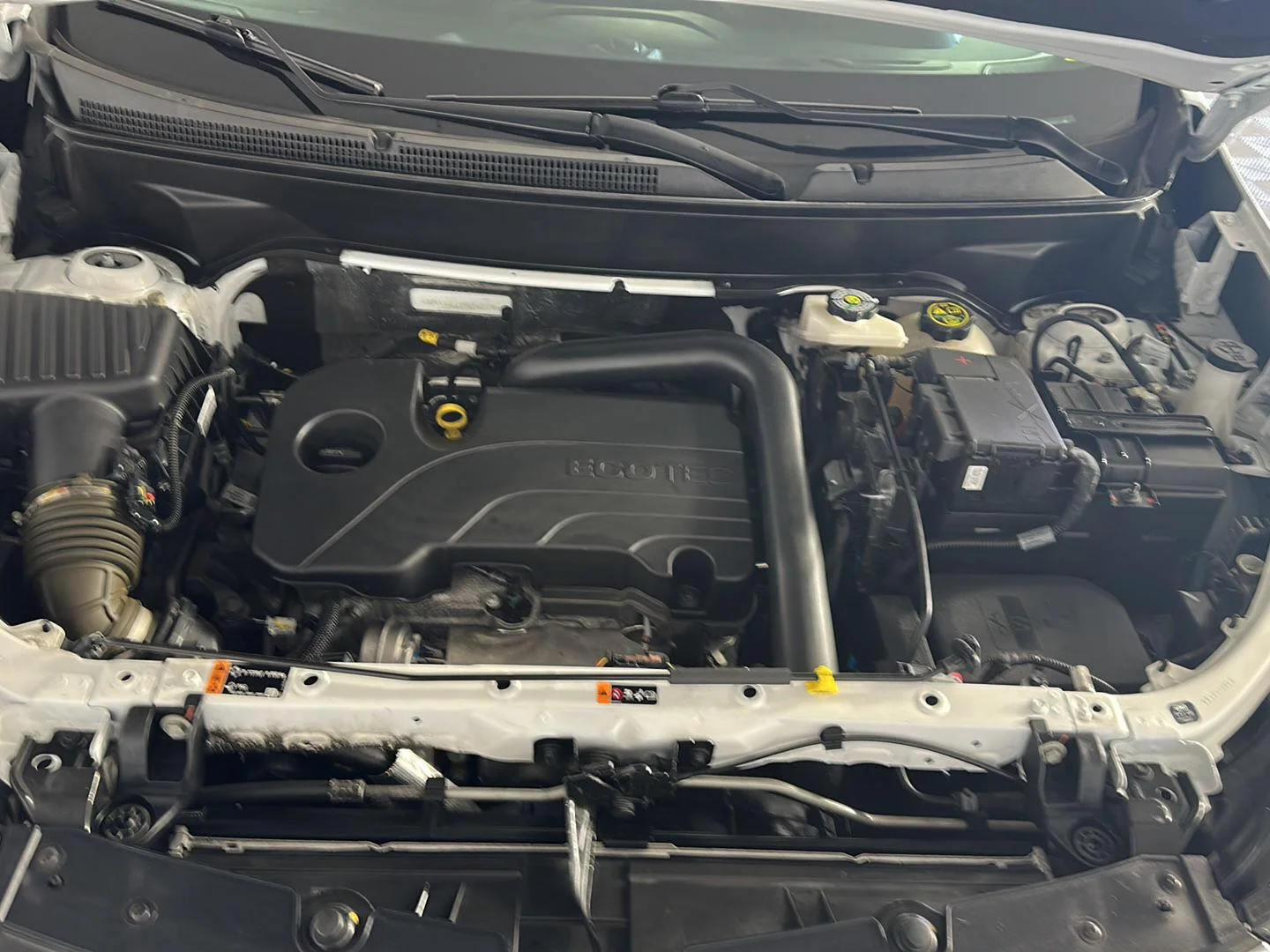 Used 2024 Summit White Chevrolet LT image 24