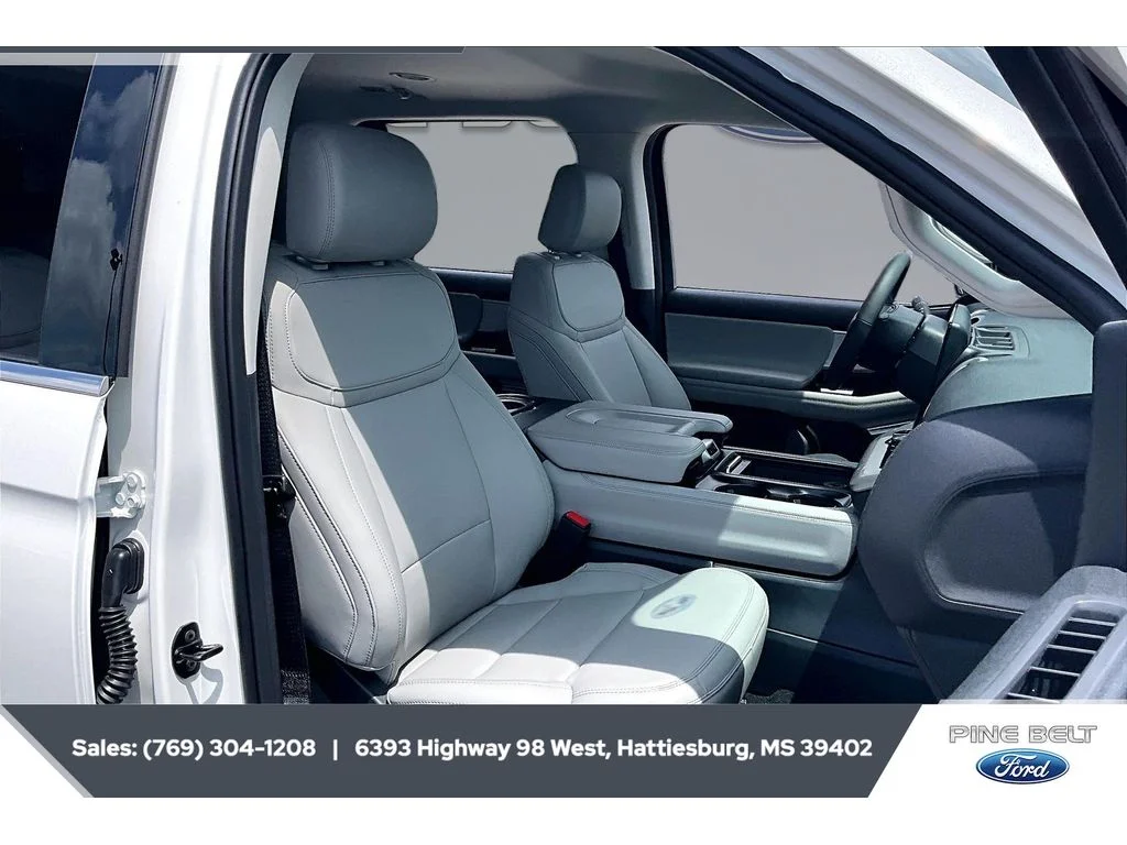 New 2026 Star White Metallic Tri-Coat Ford Active image 6