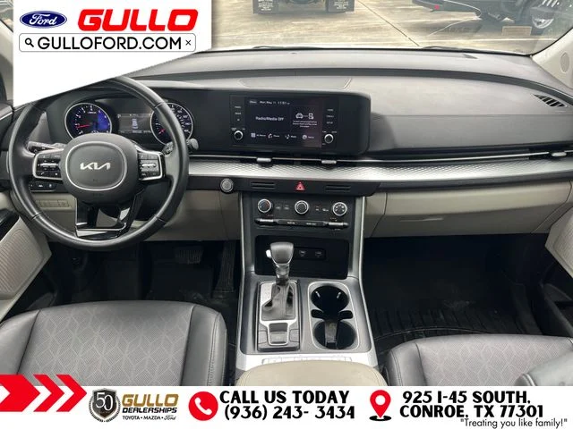 Used 2023 Snow White Pearl Kia LX Seat Package image 10