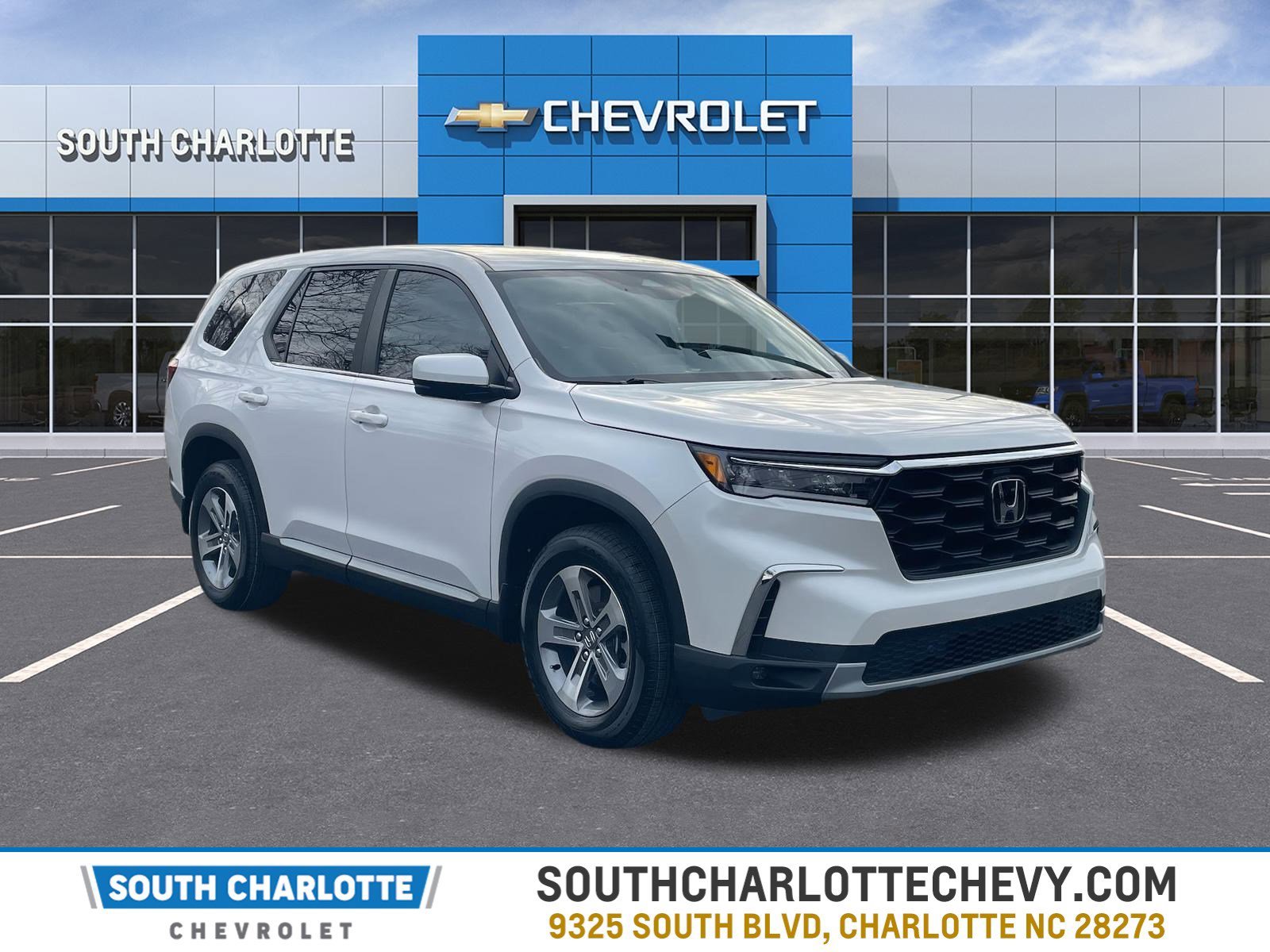 2024 Honda Pilot EX-L FWD with Captains Chairs