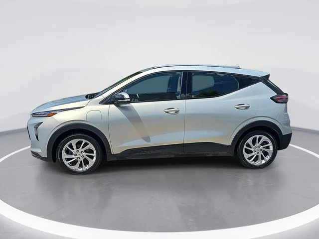 Used 2023 Silver Chevrolet LT image 2