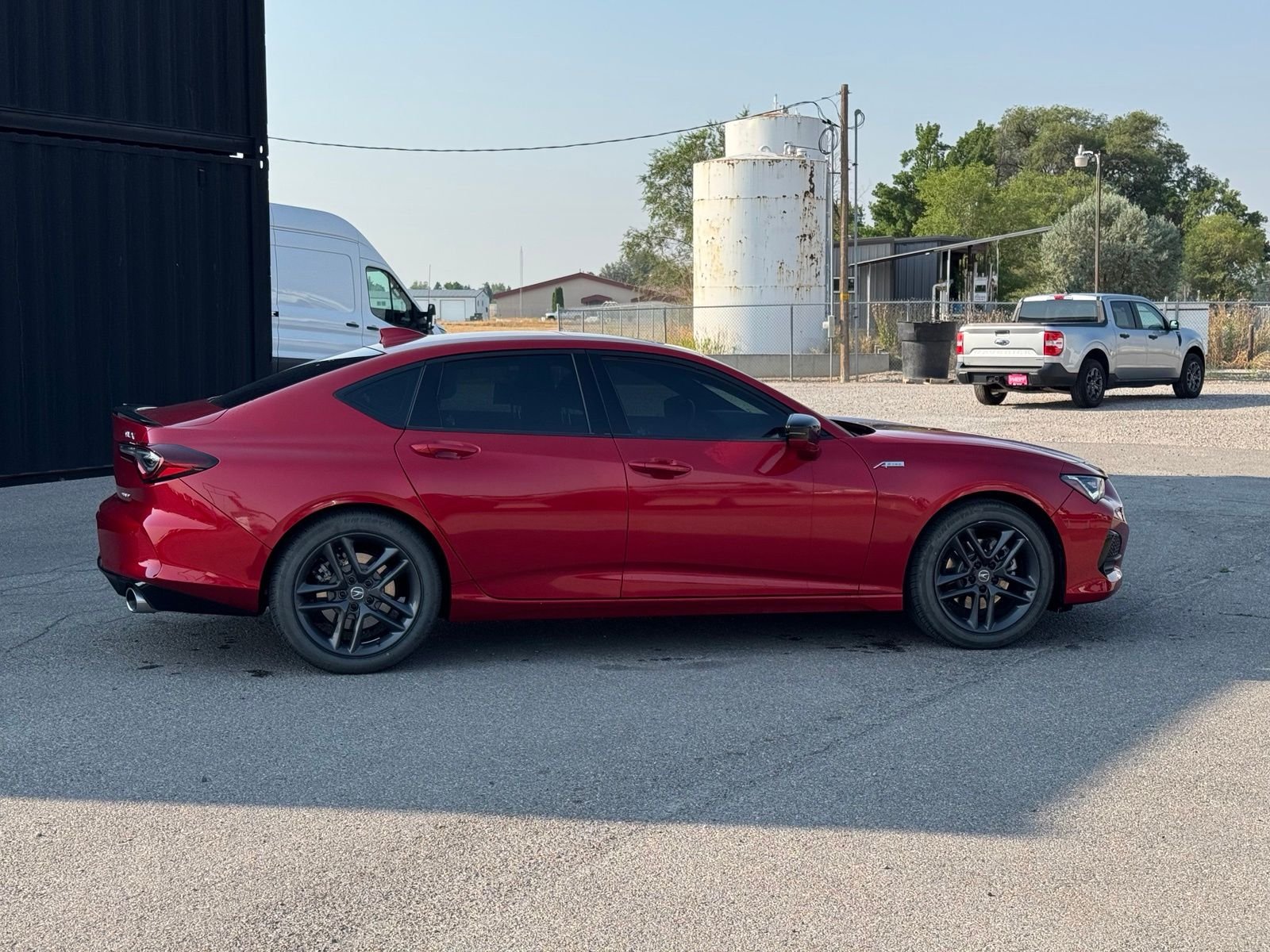 View vehicle photo 3