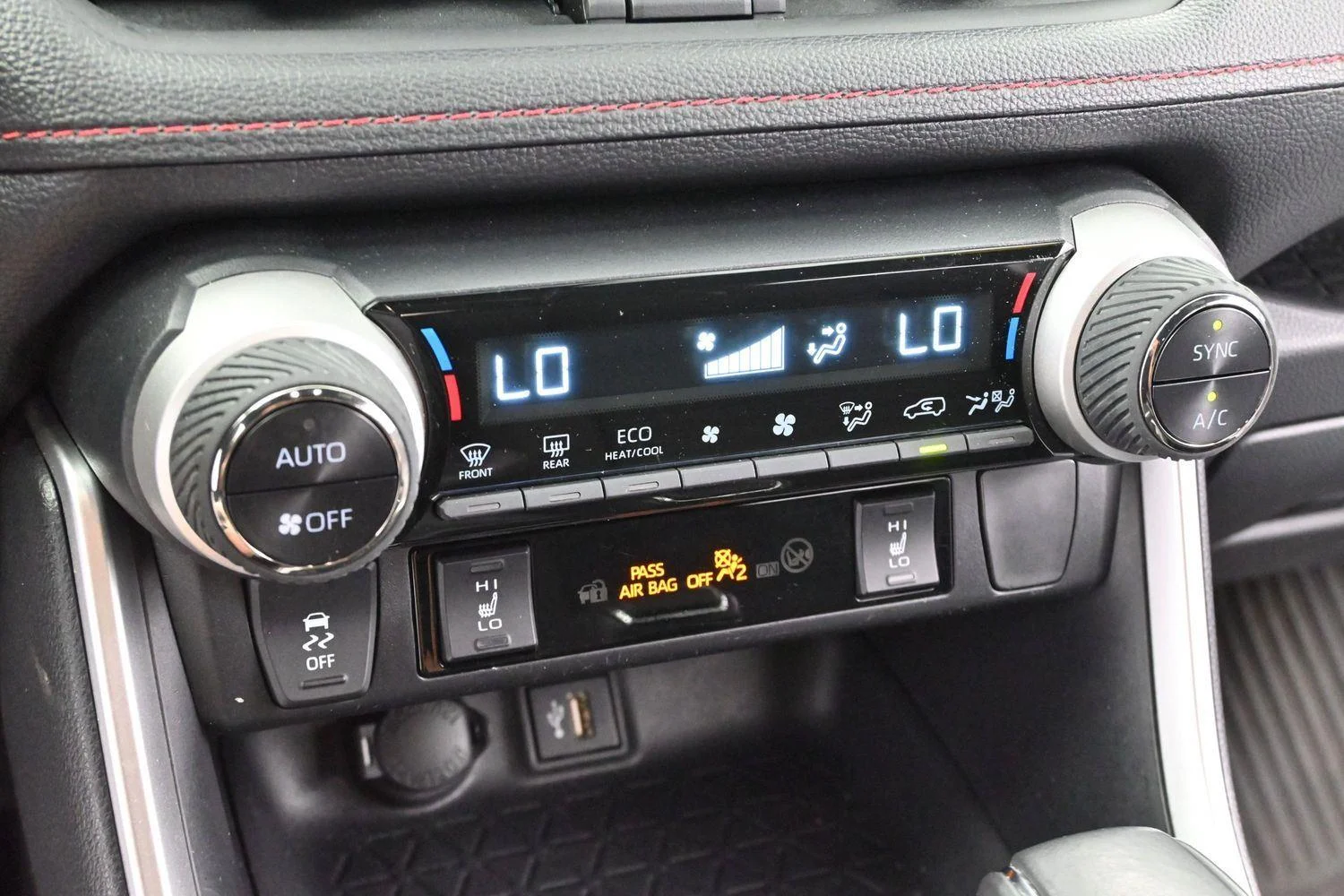 Used 2024 Ice Cap Toyota SE image 23