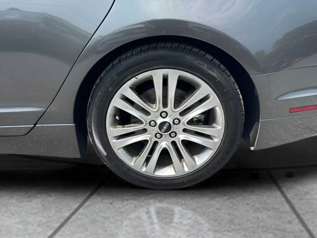 Used 2015  Lincoln Base image 20