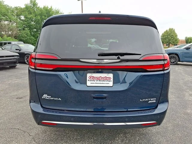 Used 2022 Blue Chrysler Limited image 9