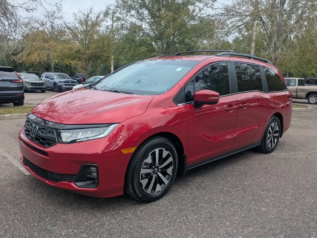 Certified Used 2025 Radiant Red Metallic II Honda EX-L image 8