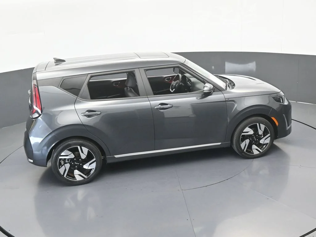Used 2024 Gravity Gray Kia GT-Line image 48