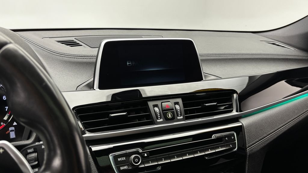 Used 2019 Gray BMW xDrive28i image 22
