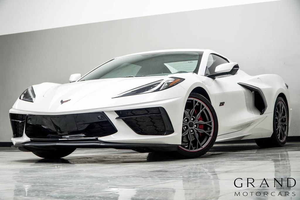 Used 2023 White Chevrolet Stingray image 2