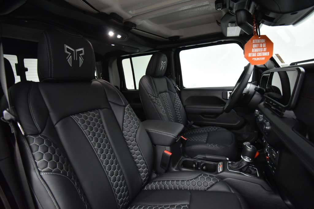 New 2026 Black Clear-Coat Exterior Paint Jeep Rubicon image 20