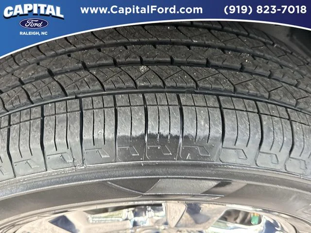 Used 2022 Black Ford XLT image 14