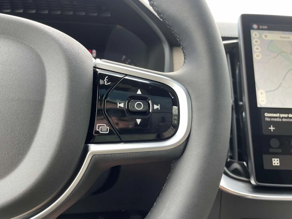2026 Volvo XC90 Plus - Photo 13