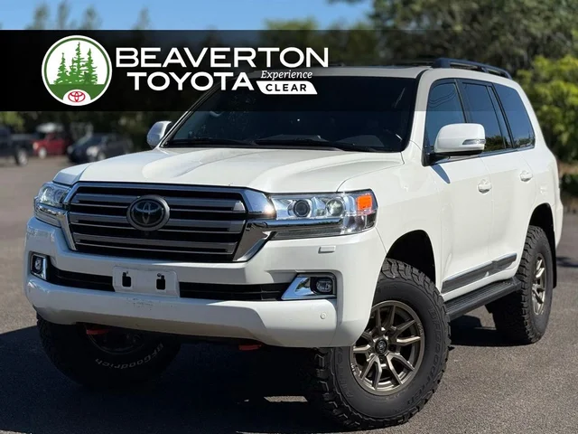 2018 Toyota Land Cruiser Base