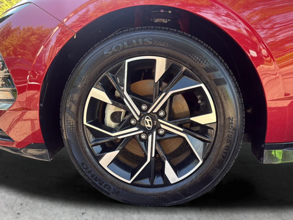 Used 2025 Red Hyundai SEL image 38