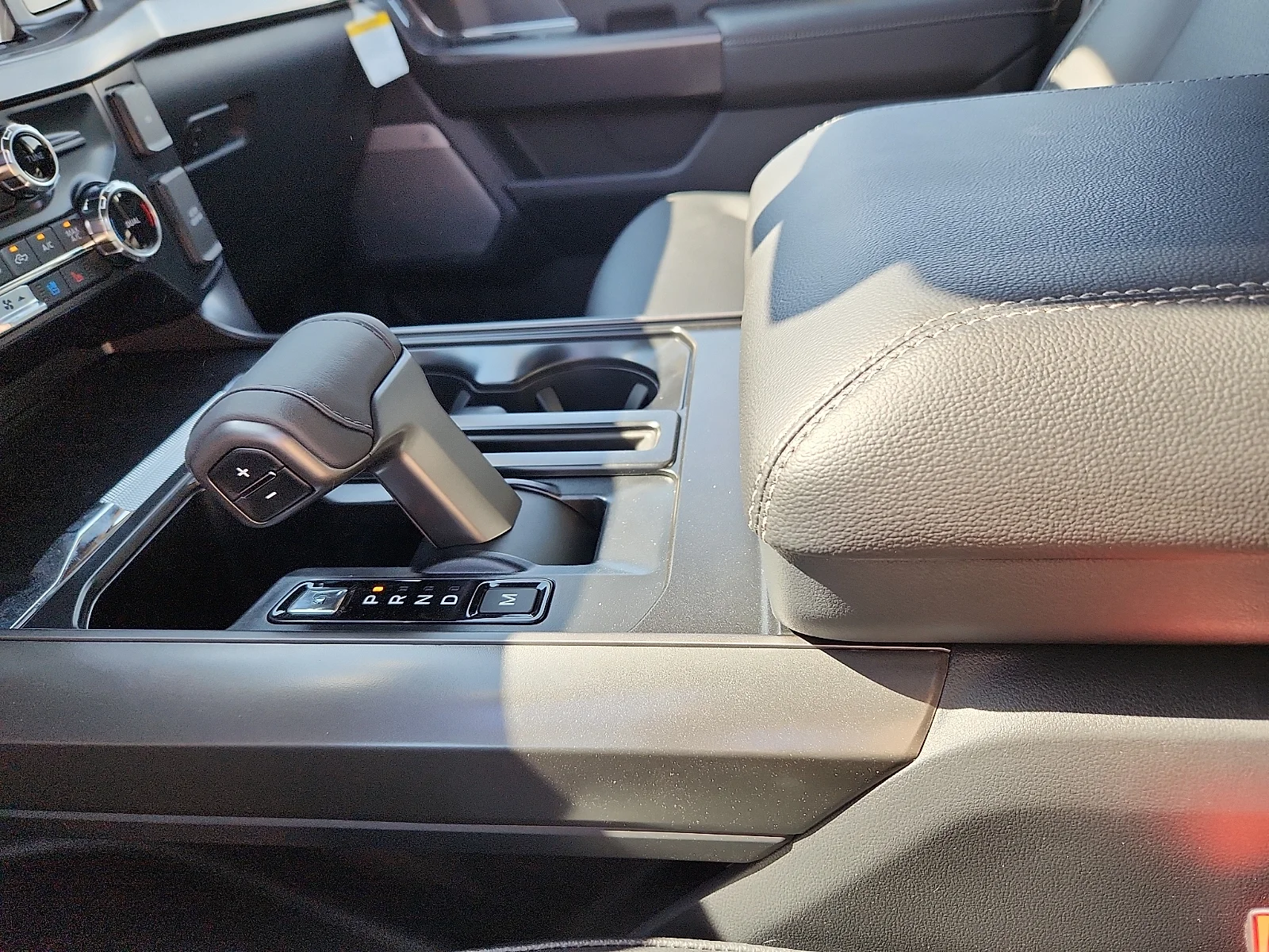New 2026 Oxford White Ford Lariat image 25