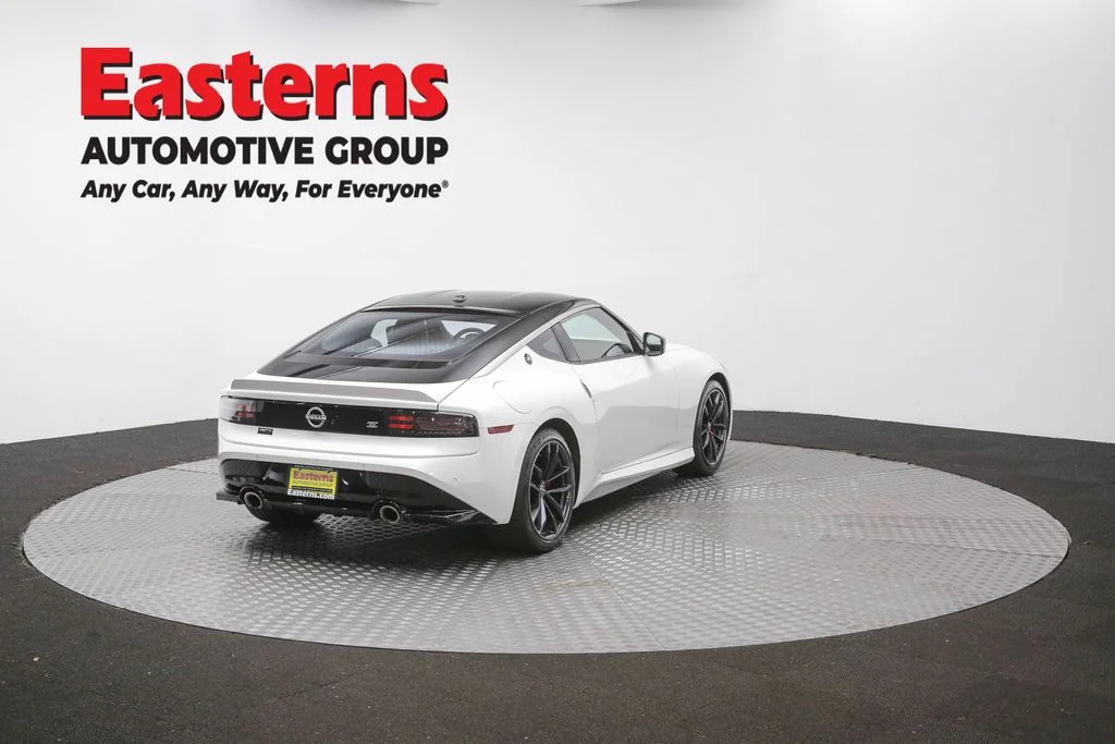 Used 2025 White Nissan Performance image 37
