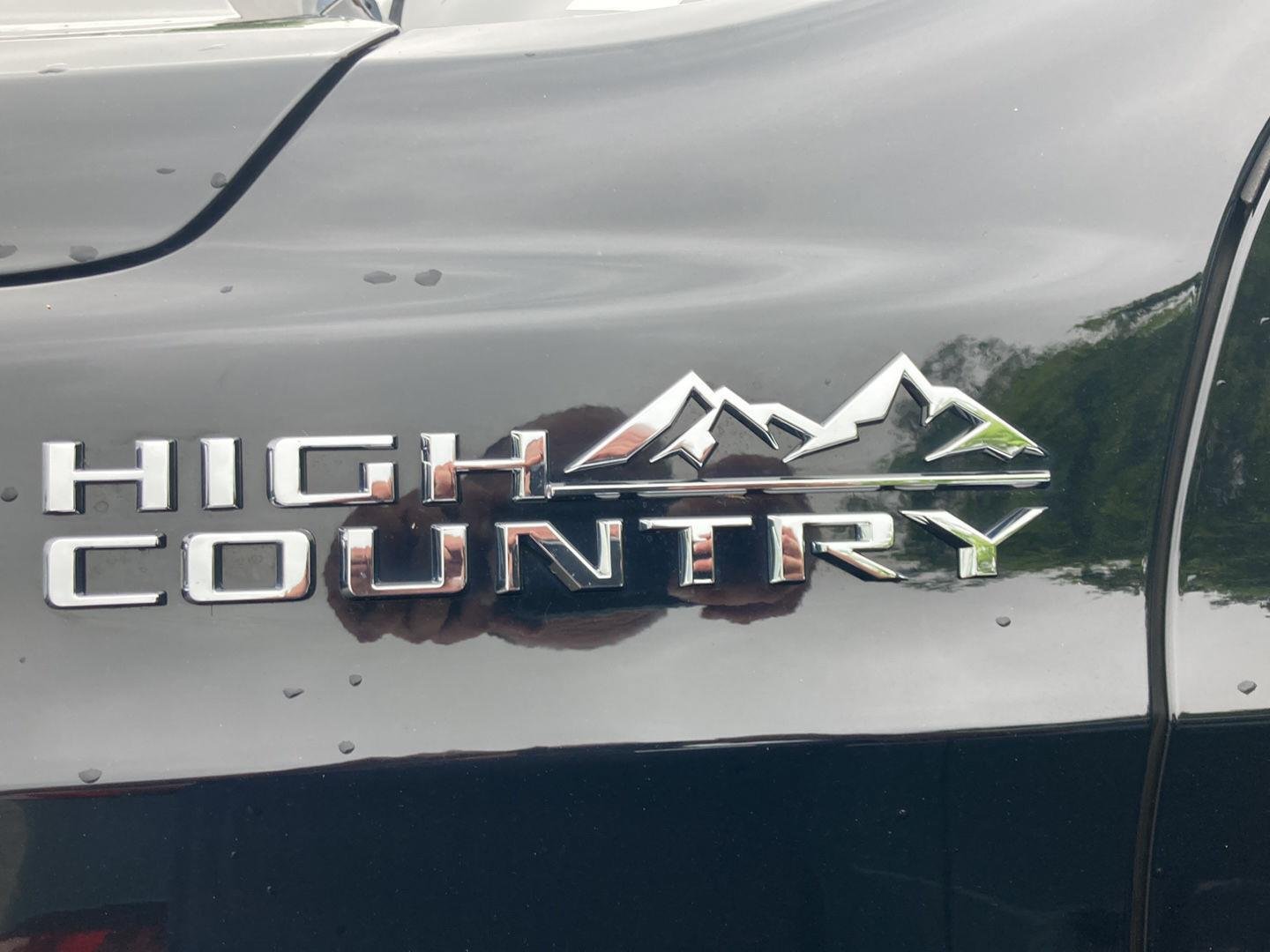 Used 2021 Black Chevrolet High Country image 9
