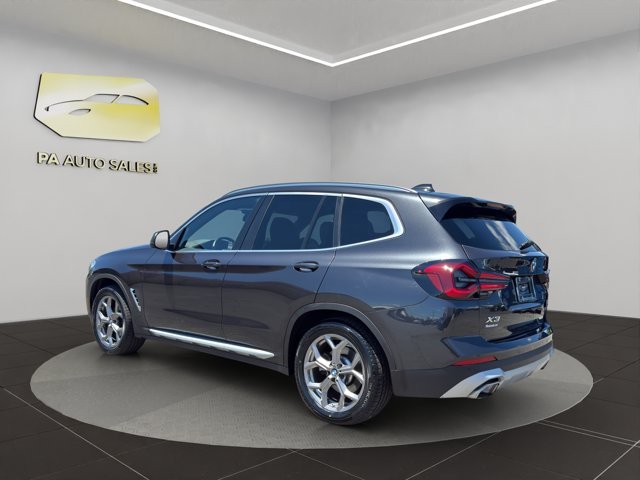 Used 2022 Dark Graphite Metallic BMW xDrive30i image 5