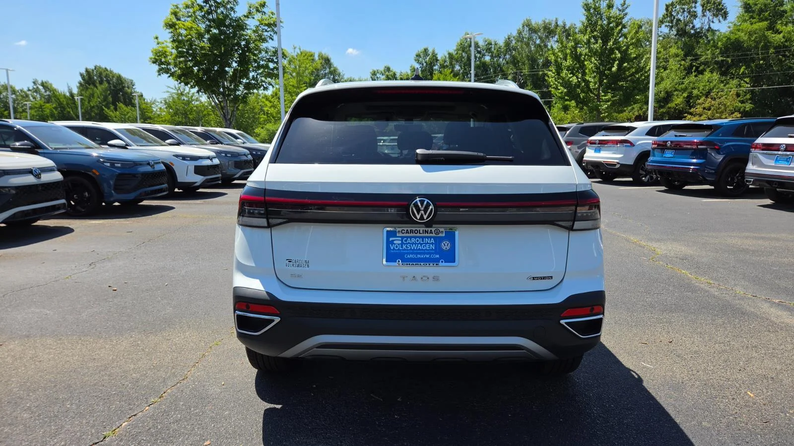New 2026 Pure White Volkswagen SE image 4