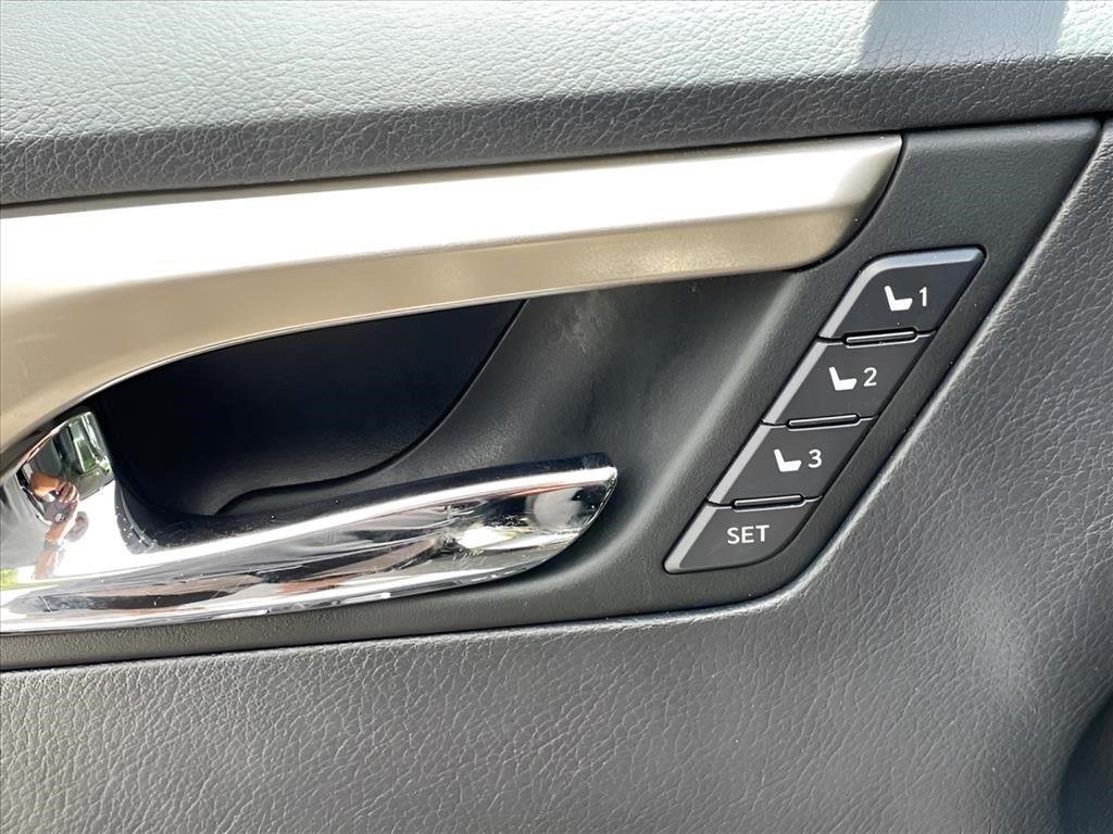 Used 2019 Caviar Lexus BASE image 16