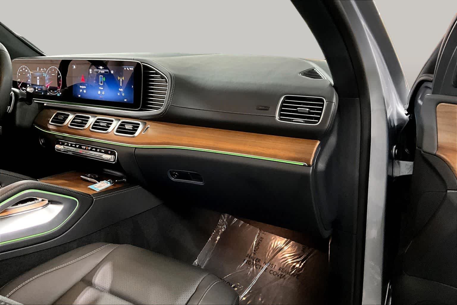 Used 2025 Cirrus Silver Metallic Mercedes-Benz GLS 450 image 19