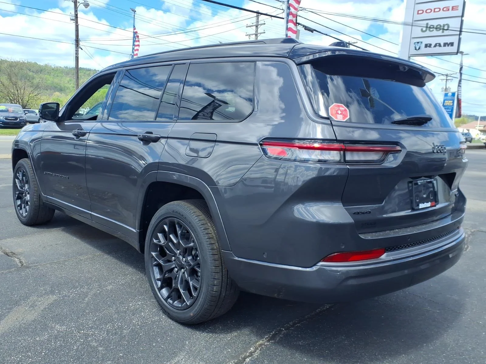 New 2026 Baltic Gray Metallic Clear-Coat Exterior Paint Jeep Summit image 3