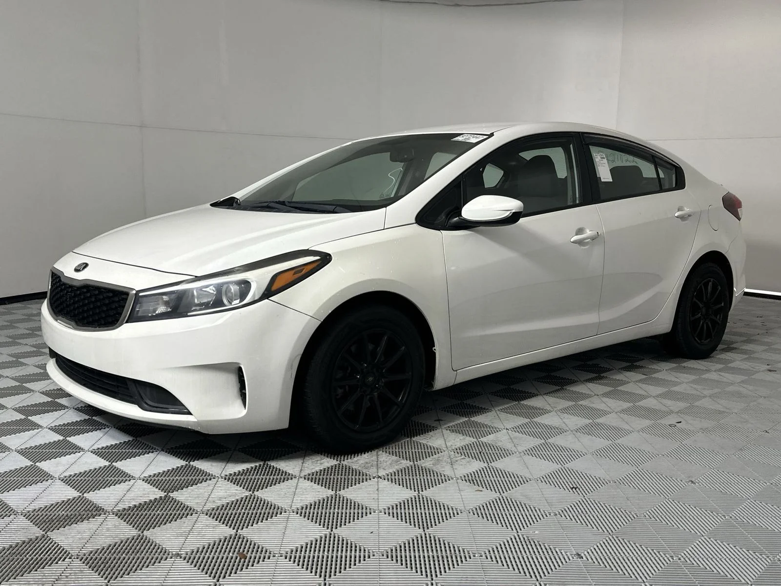 Used 2017 White Kia LX image 4