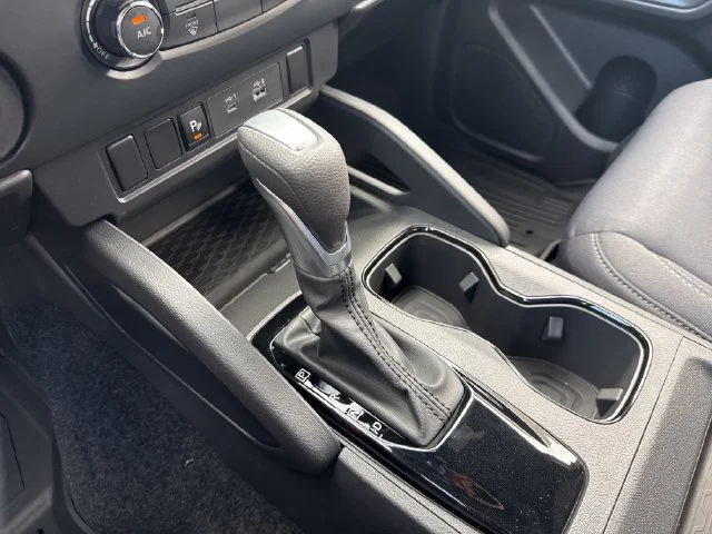 New 2027 Bluestone Pearl Nissan Crew Cab SV image 22
