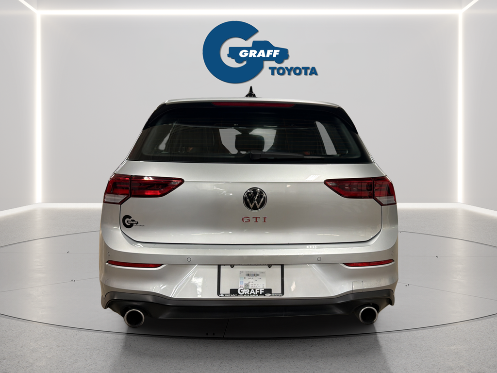 Used 2024 Silver Volkswagen SE image 9