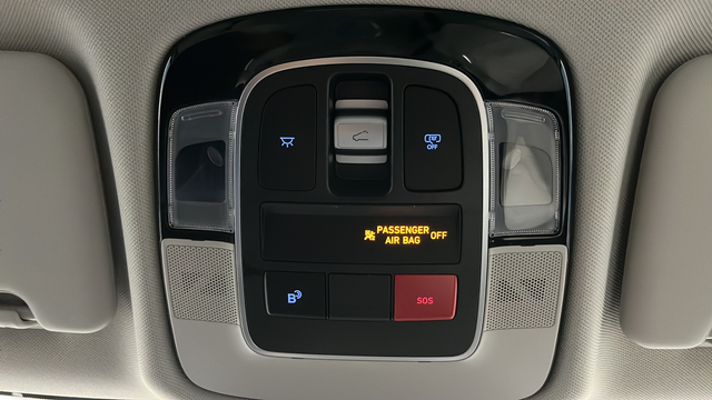 Used 2025 Titanium Gray Hyundai Limited image 35